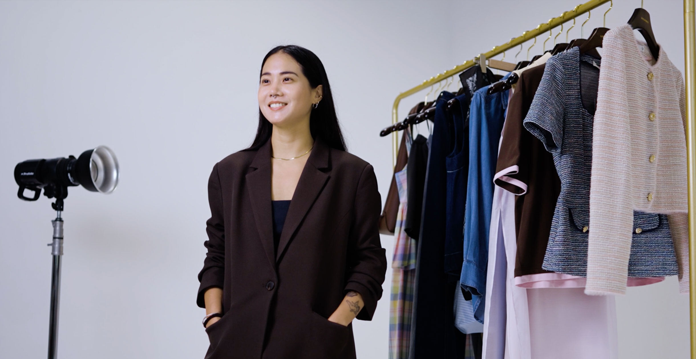 Knock Knock: Dione Song (Love, Bonito)